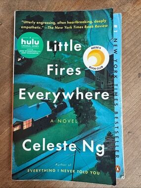 Little Fires Everywhere - Celeste Ng - softcover paperback Book